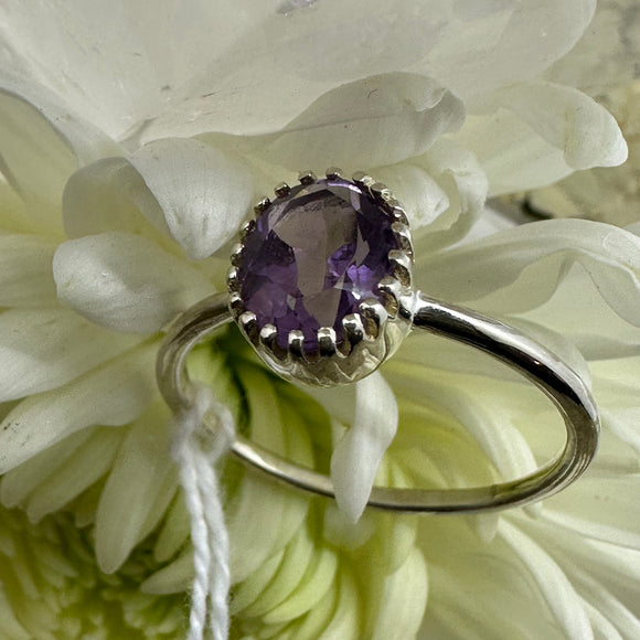 Amethyst Sterling 925 Silver Ring - Size 8 - Quality Gemstone Jewellery