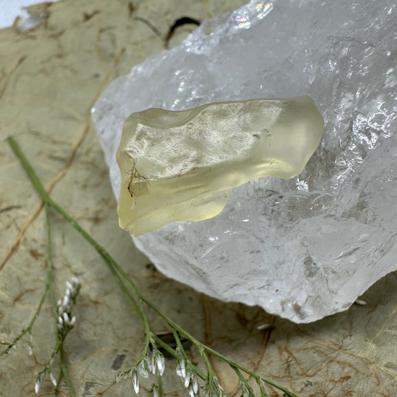 Libyan Desert Glass, also known as Libyan Gold Tektite 3.32 g