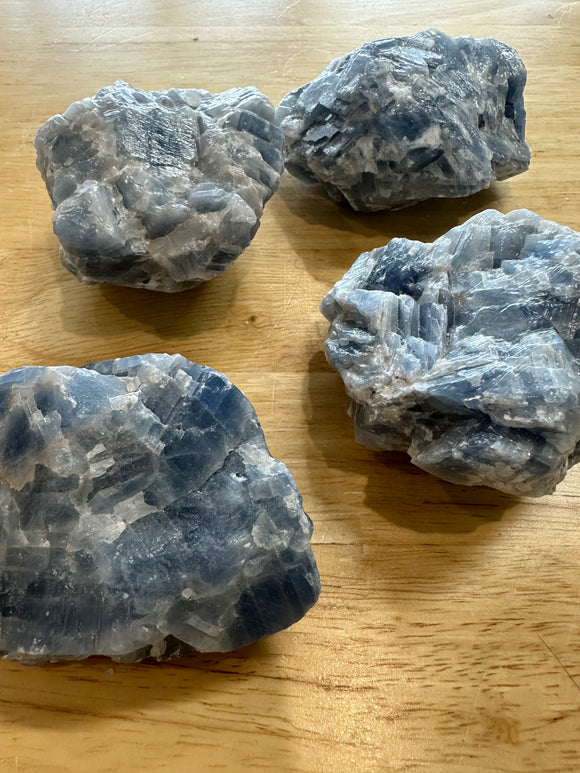 Blue Calcite - SOOTHING & COMMUNICATION - Medium