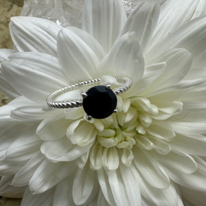 Black Onyx Round 925 Sterling Silver Ring - Size 7 - Quality Gemstone Jewellery